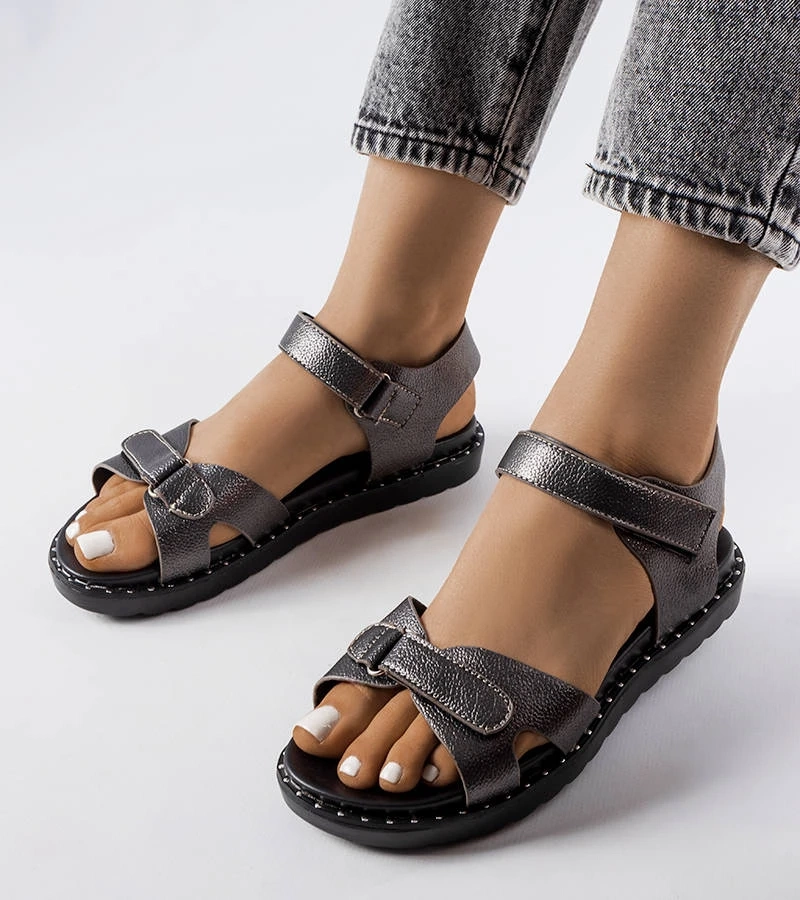 Bellefeuille sandále so sivými trblietkami