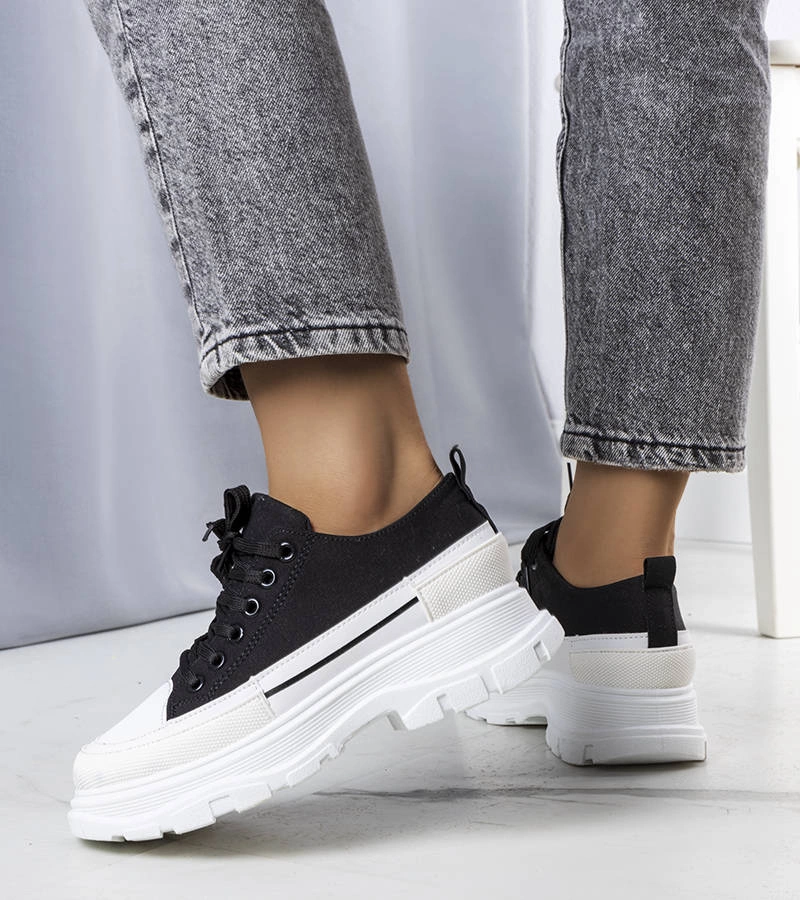 Čierne tenisky na vysokej platforme Lavaris