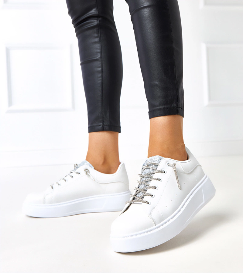 Biela tenisky s efektnou výzdobou Asmait