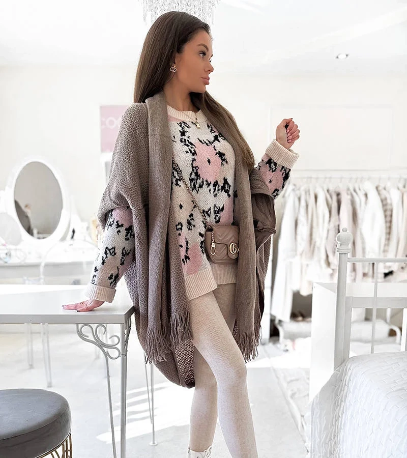 Noah hnedý prehoz so strapcami