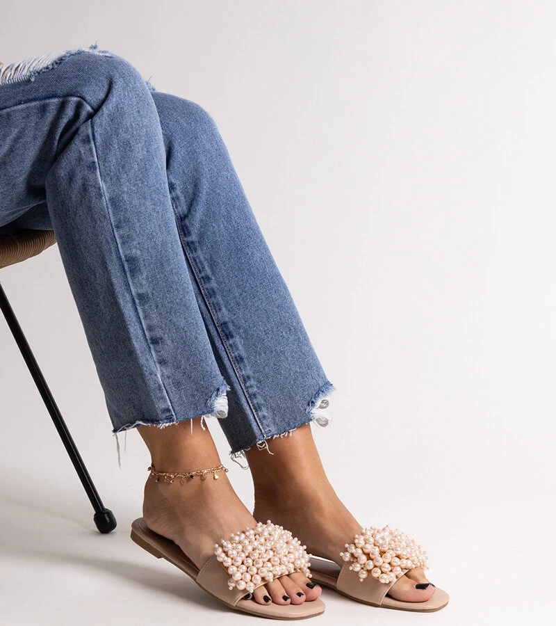 Bežové žabky zdobené korálkami Atiyene