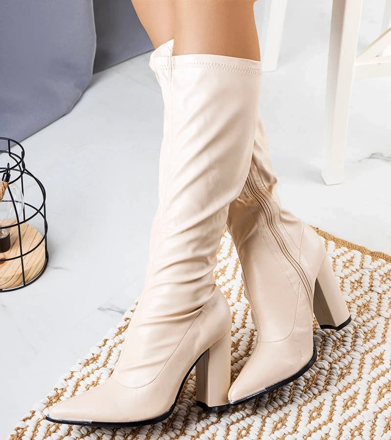 Béžové čižmy na podpätku Velass