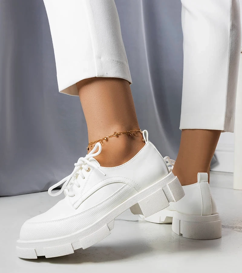 Biele poltopánky na pevnej podrážke Kay