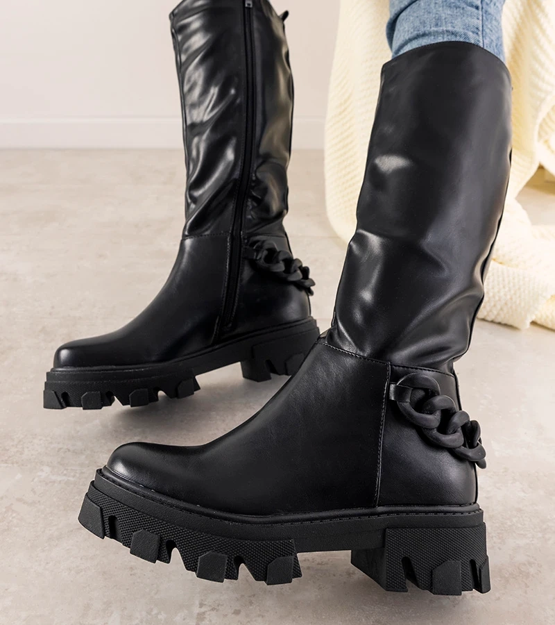 Čierna botki s reťazou Coniak