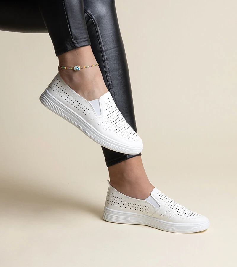 Biela sieťovaná slip-on tenisky Dafina