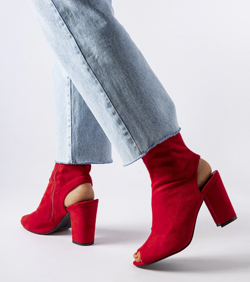 Červené čižmy na podpätku P1AX3701-20 RED