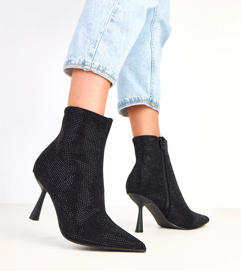 Čierne členkové topánky na ihličkách zdobené kamienkami Alica