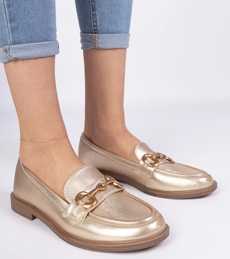 Zlaté dámske mokasíny so zlatou ozdobou Selanos