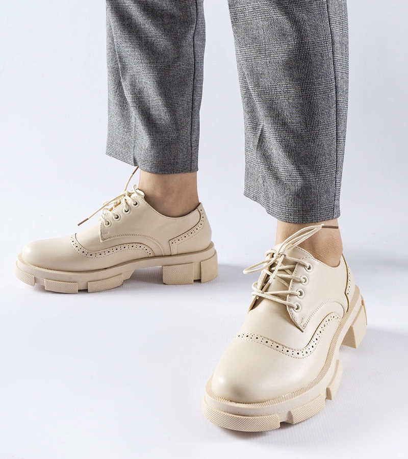 Bežové šnurovacie poltopánky Piazzetta