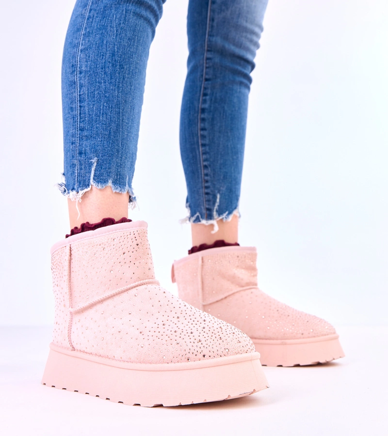 Ružové snehule s kryštálmi na platforme Ruzena