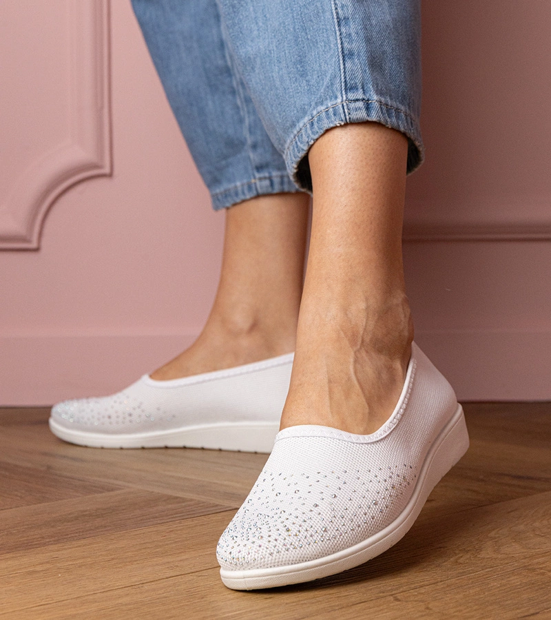 Biele dámske tenisky s kamienkami Luizet