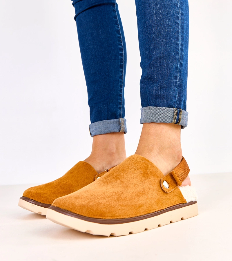 Hnedé zateplené papuče s uzáverom Unseta