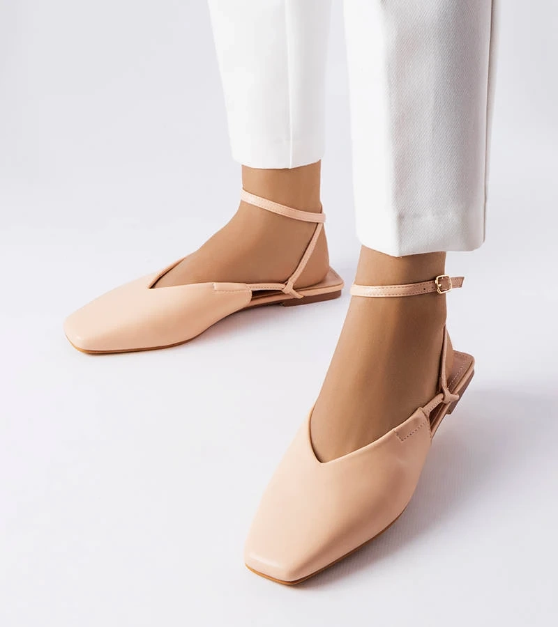 Ružové sandále s pokrytou špičkou Jehovah