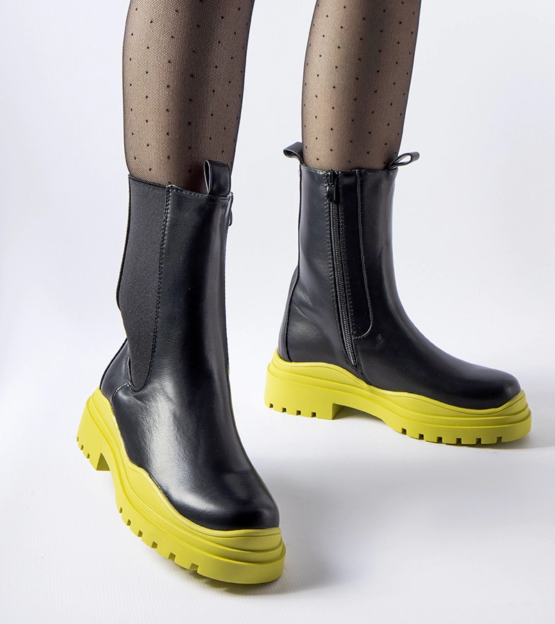 Čierne čižmy s farebnou podrážkou Delebio