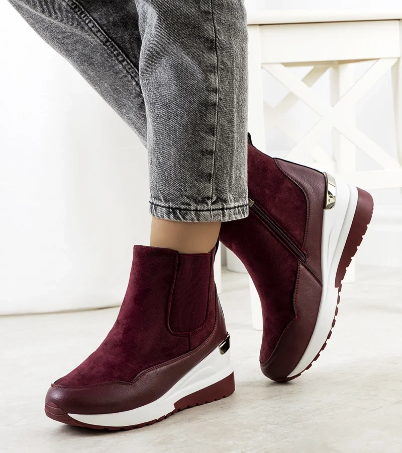 Čierna botki zateplená na podpätkoch Arkala