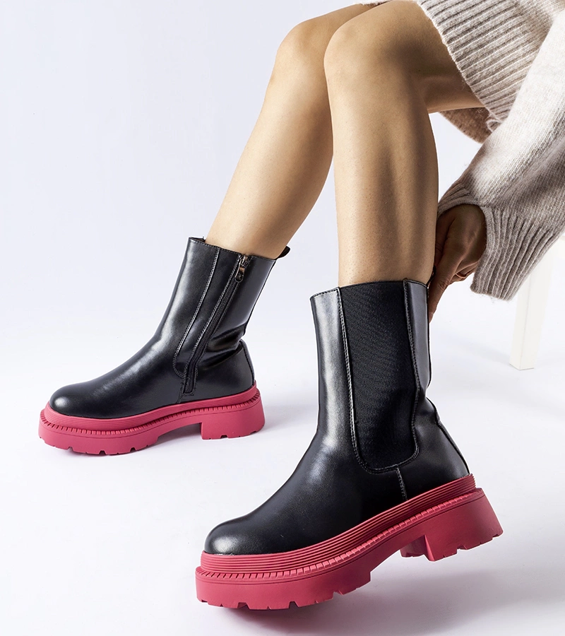 Čierne čižmy na ružovej podrážke Garden