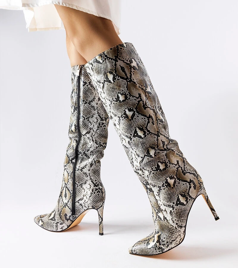 Čierne čižmy na podpätku z hadej kože Carmine