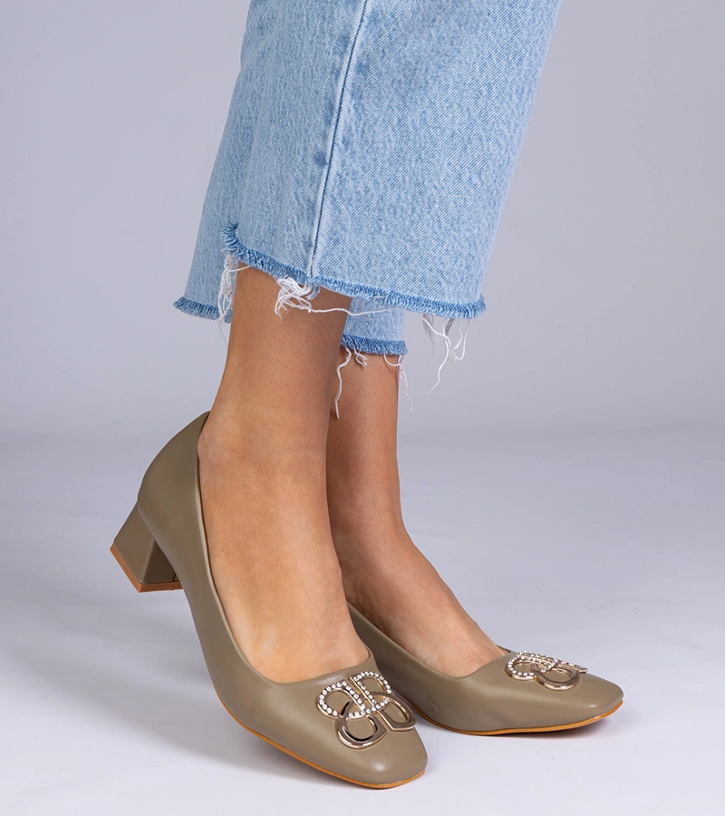 Zelené lodičky na nízkom opätku s kamienkami Cahes