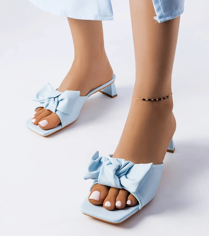 Modré žabky na podpätku s mašľou Oak