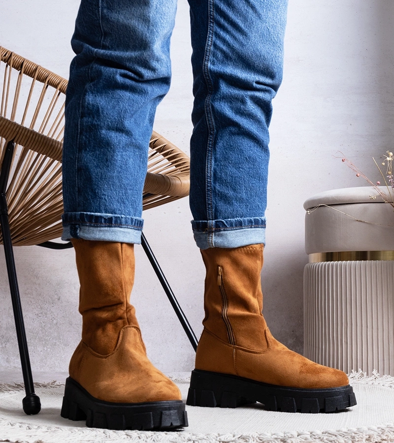 Hnedá botki na platforme Conco