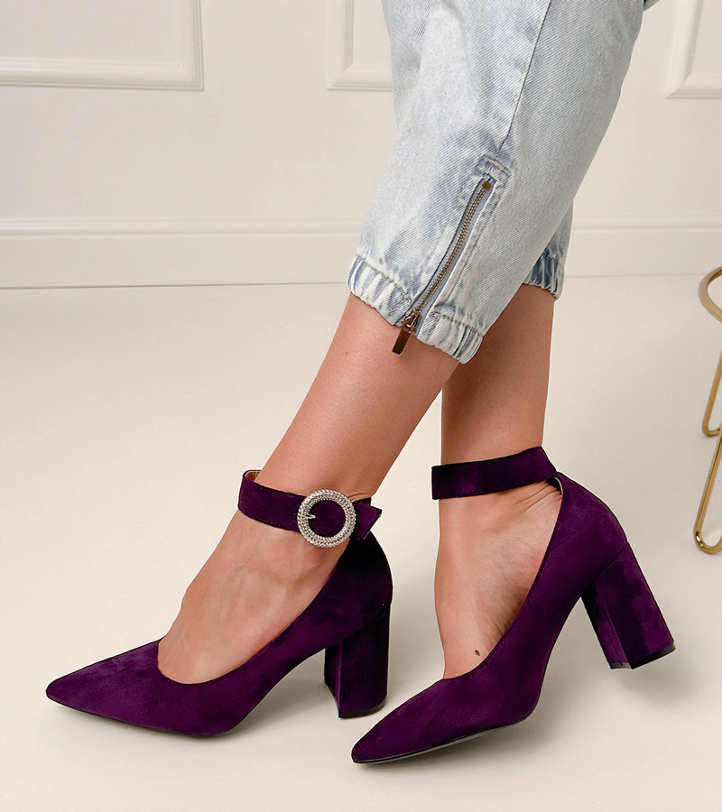 Fialové lodičky na opätku s prackou a kamienkami Vellus