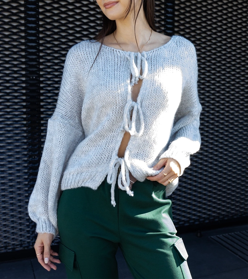 Szary viazaný sveter Sumaia