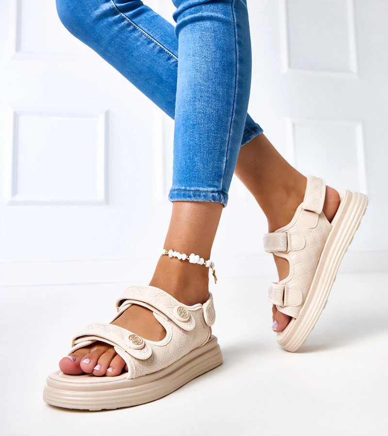 Béžové sandále s nastaviteľnými remienkami Brodni