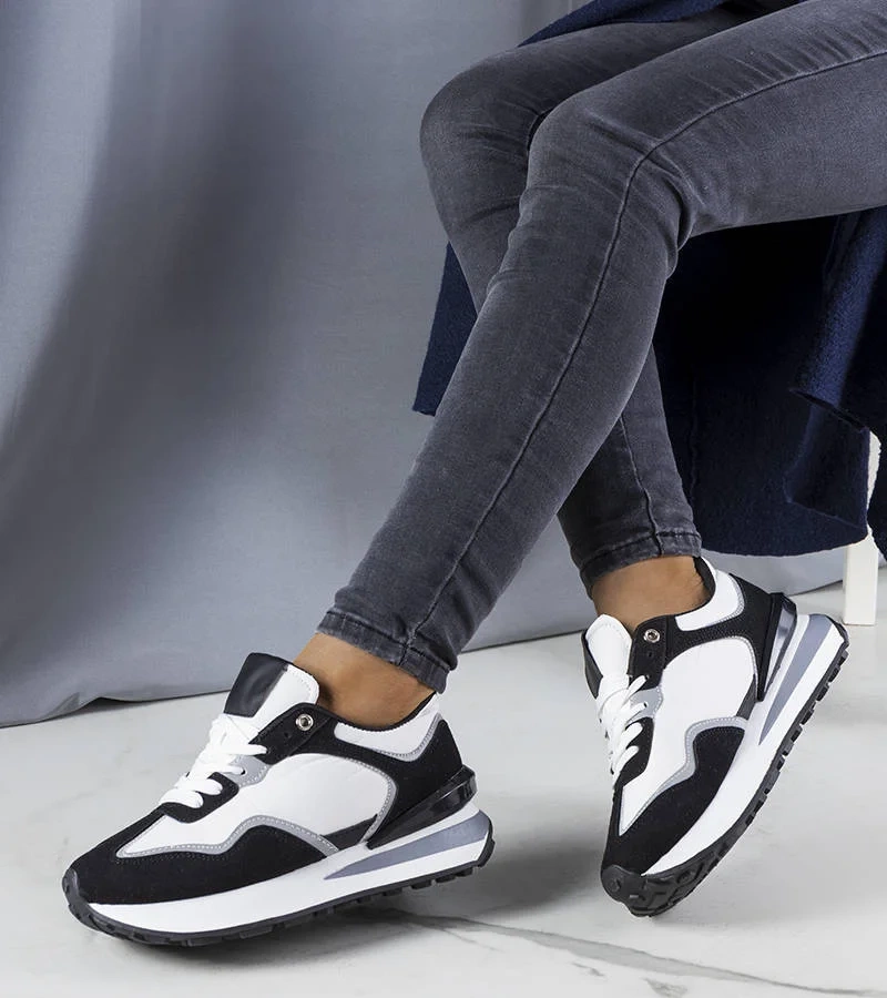 Čierne tenisky na platforme od Genevieve