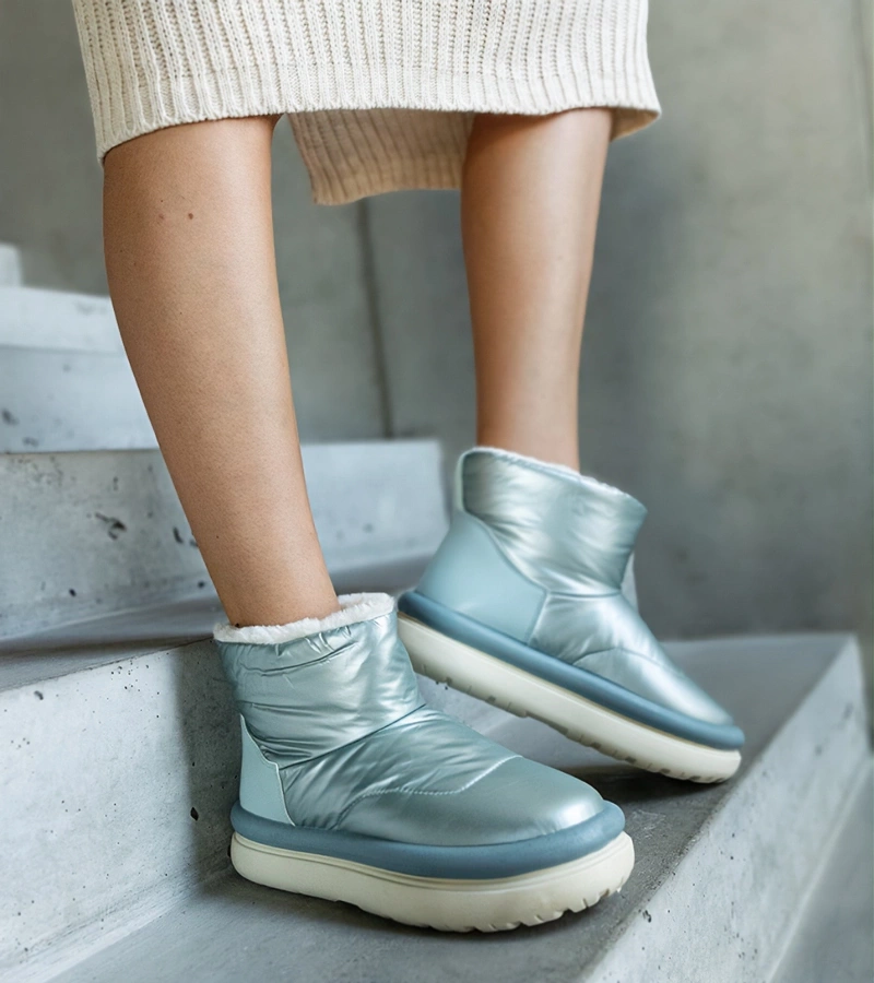 Jasnozelené teplé snehule na platforme Cores.