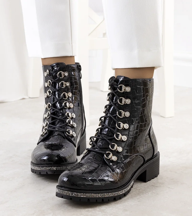 Čierne lakované botki Alegre