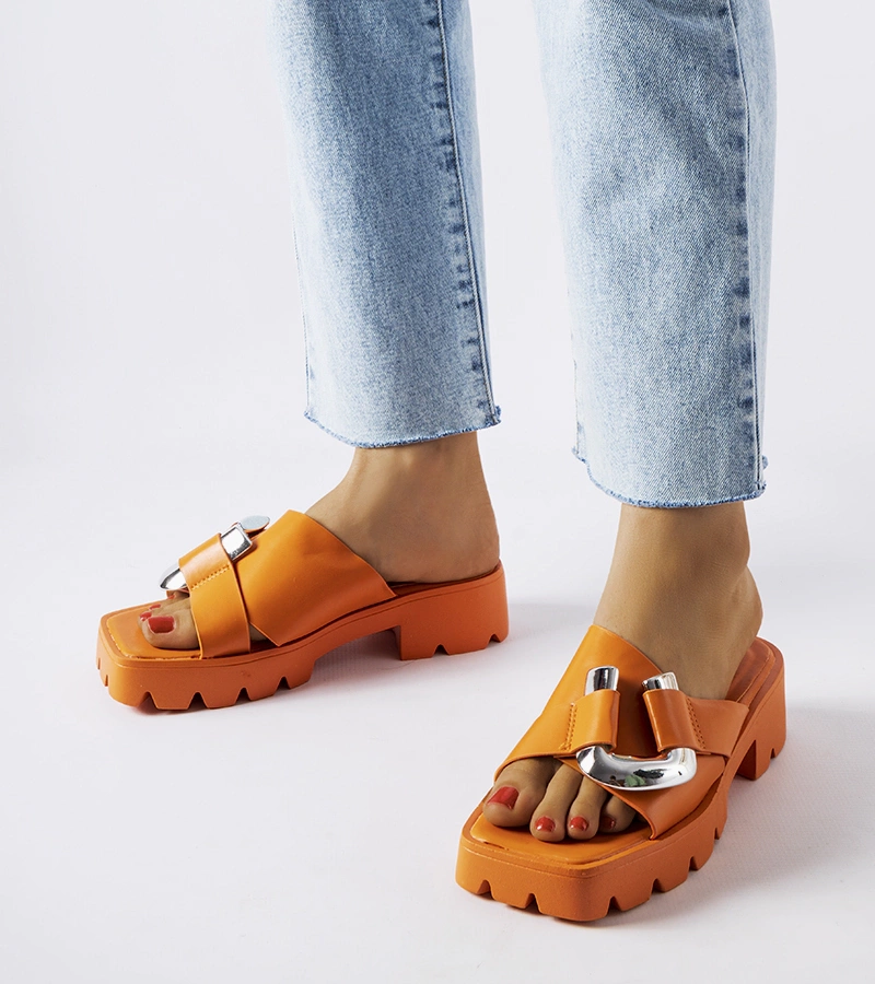 Oranžové pevné žabky Carceri