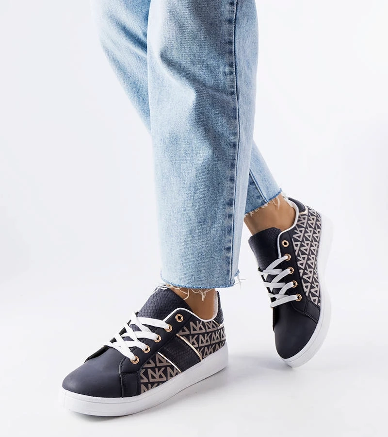 Biele tenisky na platforme od Lanoie