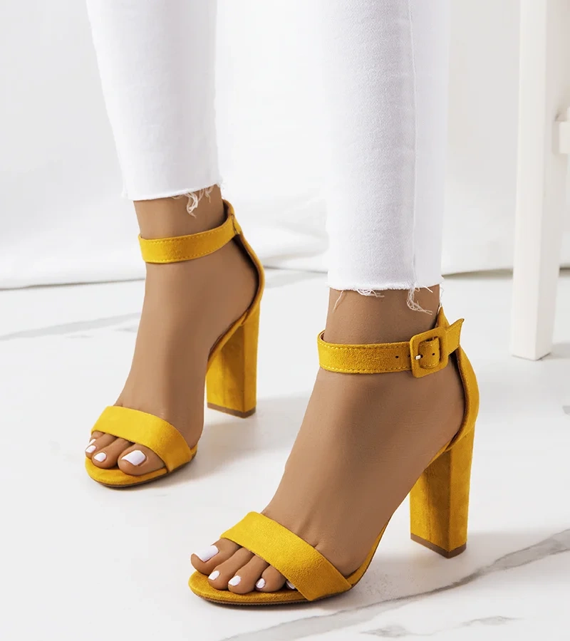 Žlté sandále Hopkins na podpätku