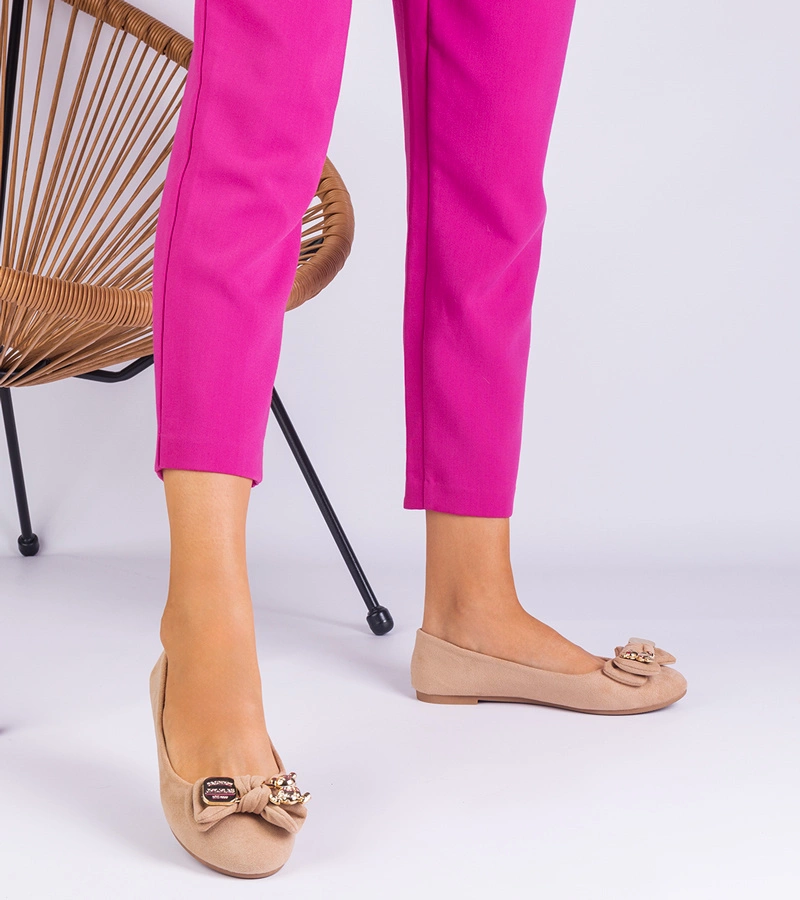 Béžové dámske baleríny klasické s mašličkou semišové Merasol