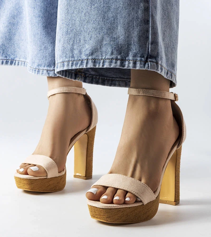 Béžové sandále Selsa na vysokom podpätku