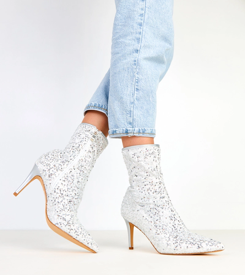 Strieborné členkové topánky s flitrovým zakončením na ihličke Venda