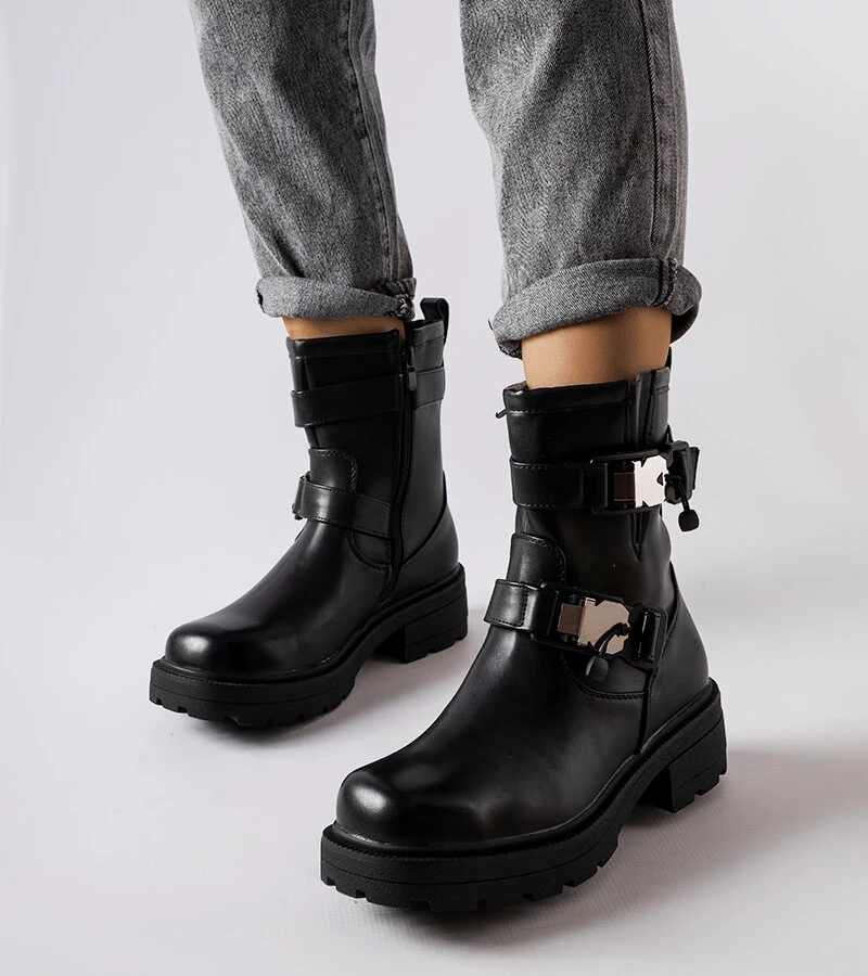 Čierne robustné čižmy Enrico