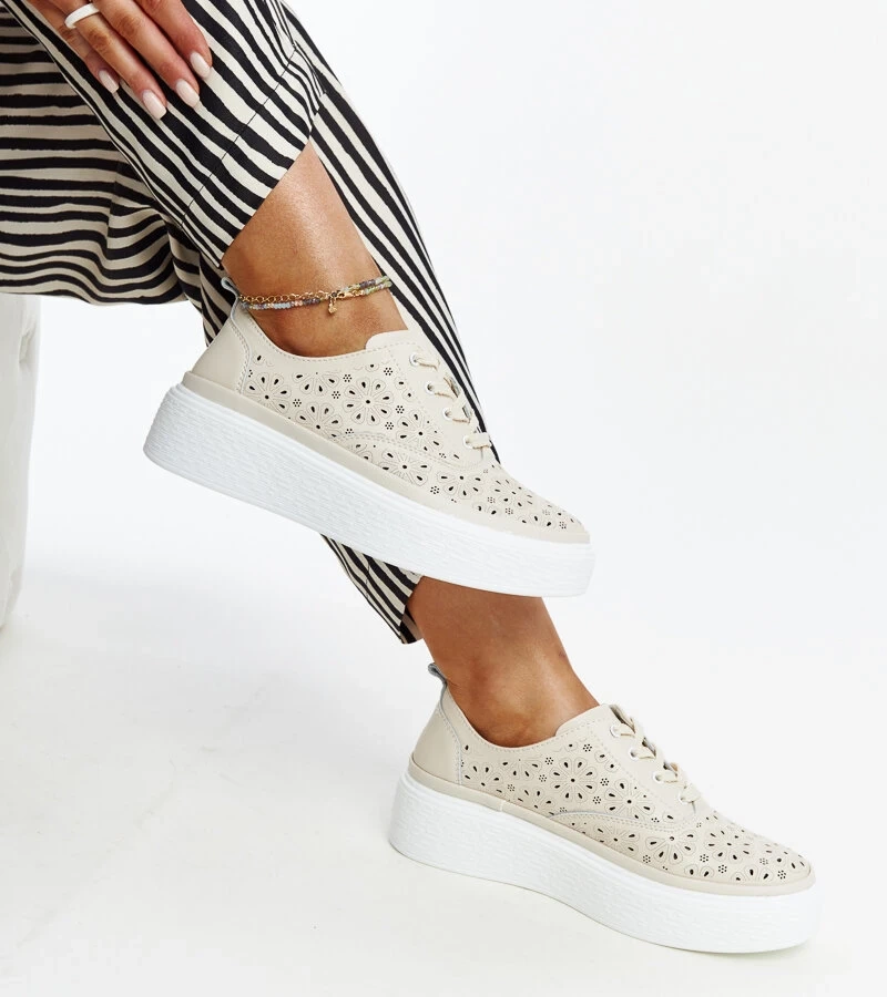 Bežové ľahké kožené tenisky Maisa