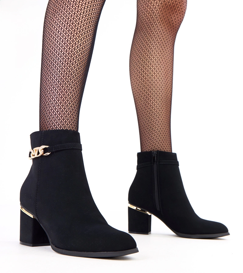 Čierne členkové topánky so zlatou ozdobou z matnej ekokože Klares