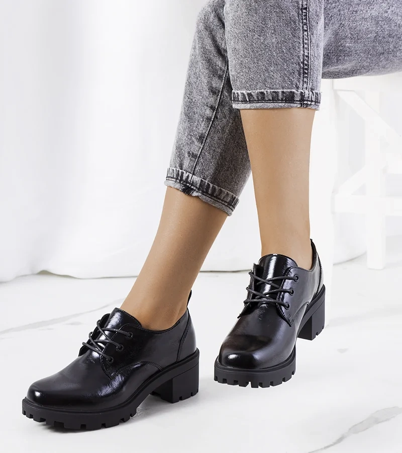 Čierne poltopánky Vance na hrubom podpätku