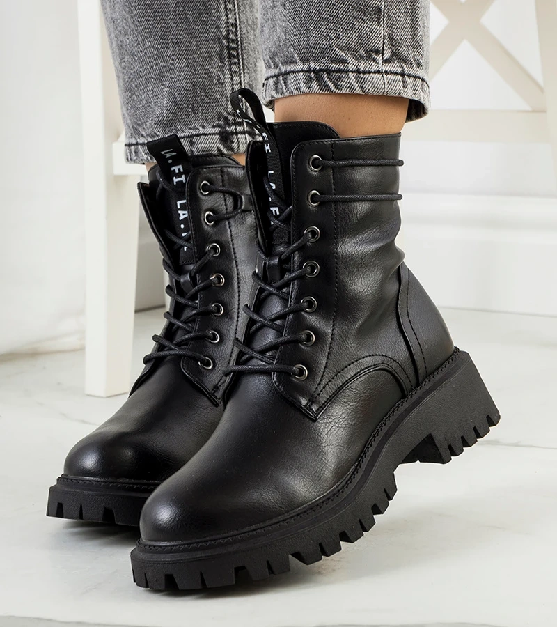 Čierne traperské topánky Aleida