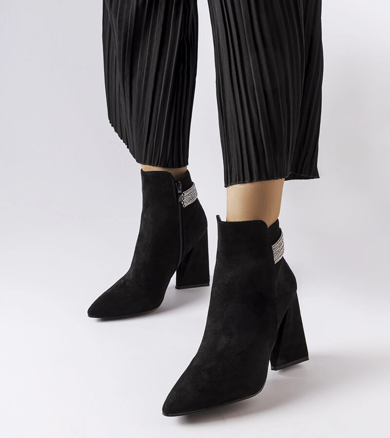 Čierne topánky na podpätku so zirkónmi Liviana