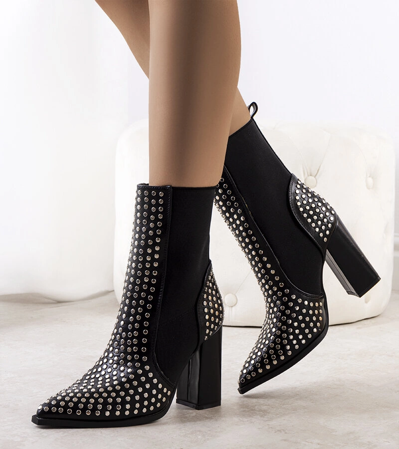 Čierne čižmy Raina