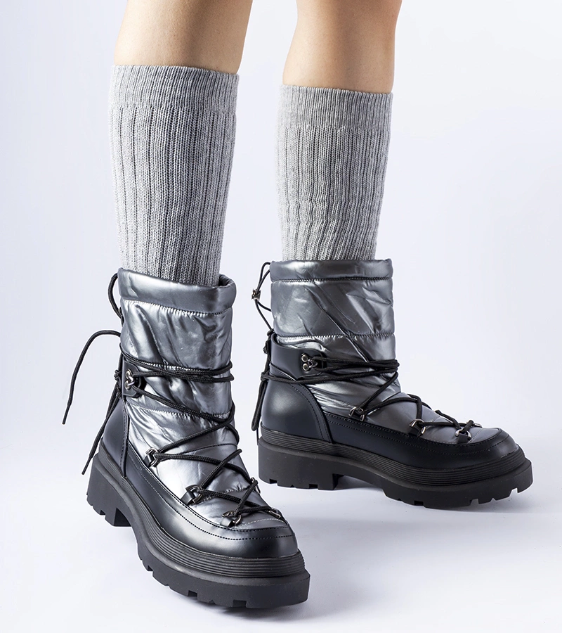 Čierno-šedé snehule so zatiahnutím Eagleville