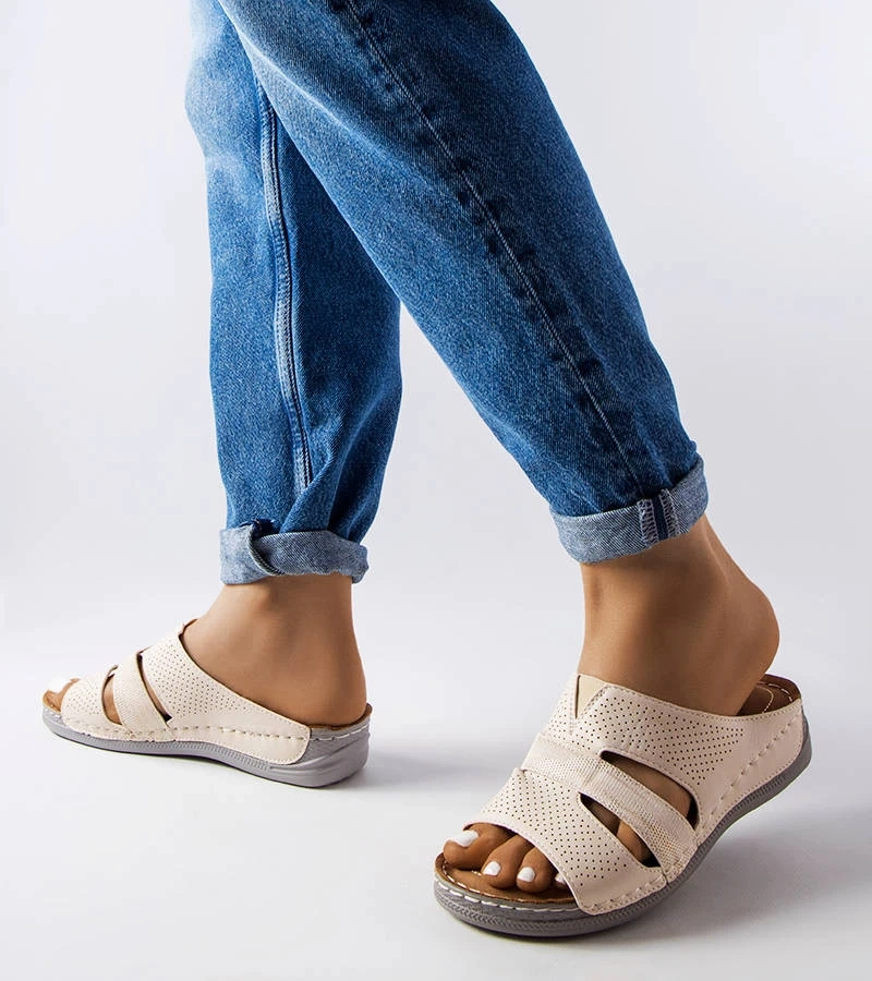 Béžové ľahké žabky na platformách Olivia