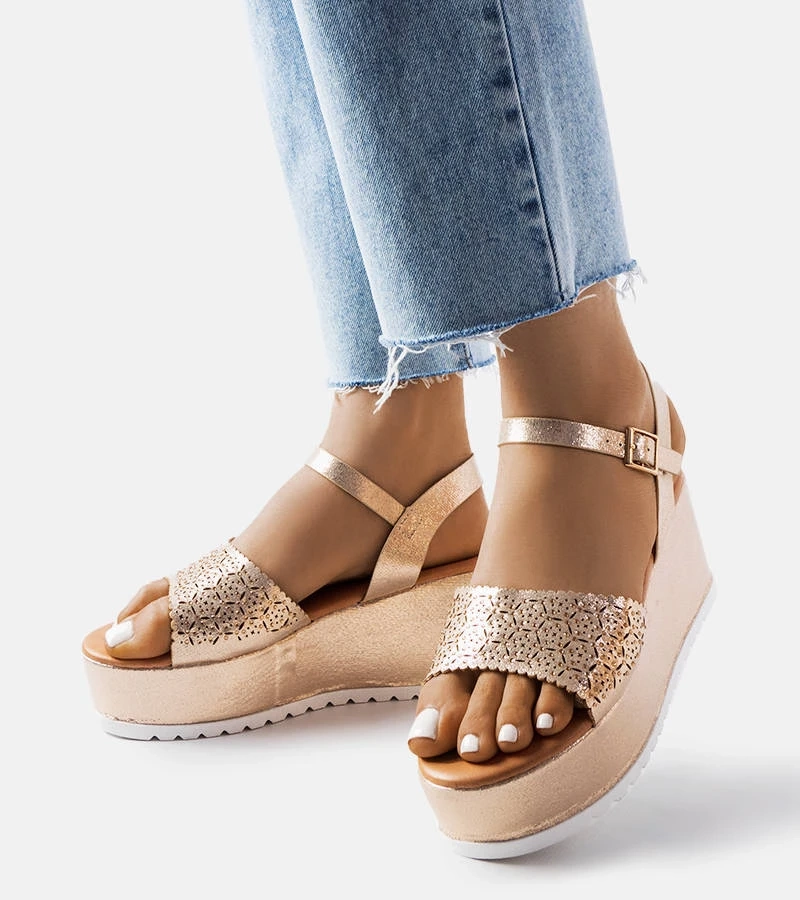 Zlaté sandále na platforme Stockton