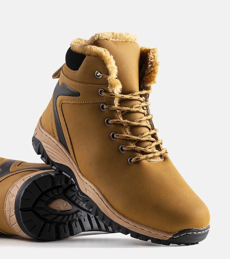 Hnedé zateplené pánske trekové topánky Terrance