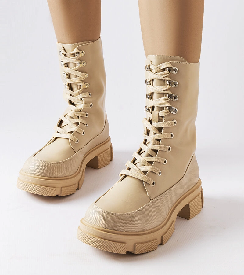 Béžové tašky na hrubšej podrážke od Lori