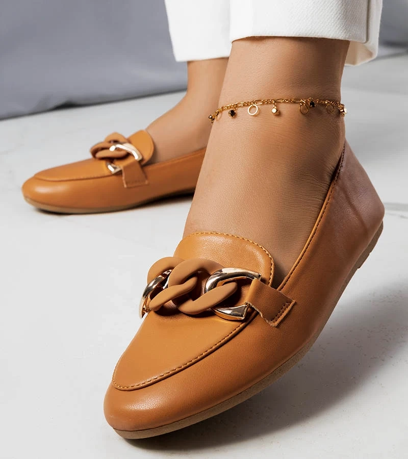 Hnedé mokasíny s retiazkou Mamie