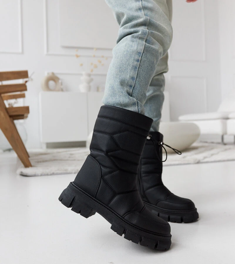 Čierne zateplené členkové čižmy z eko-kože Lealdo